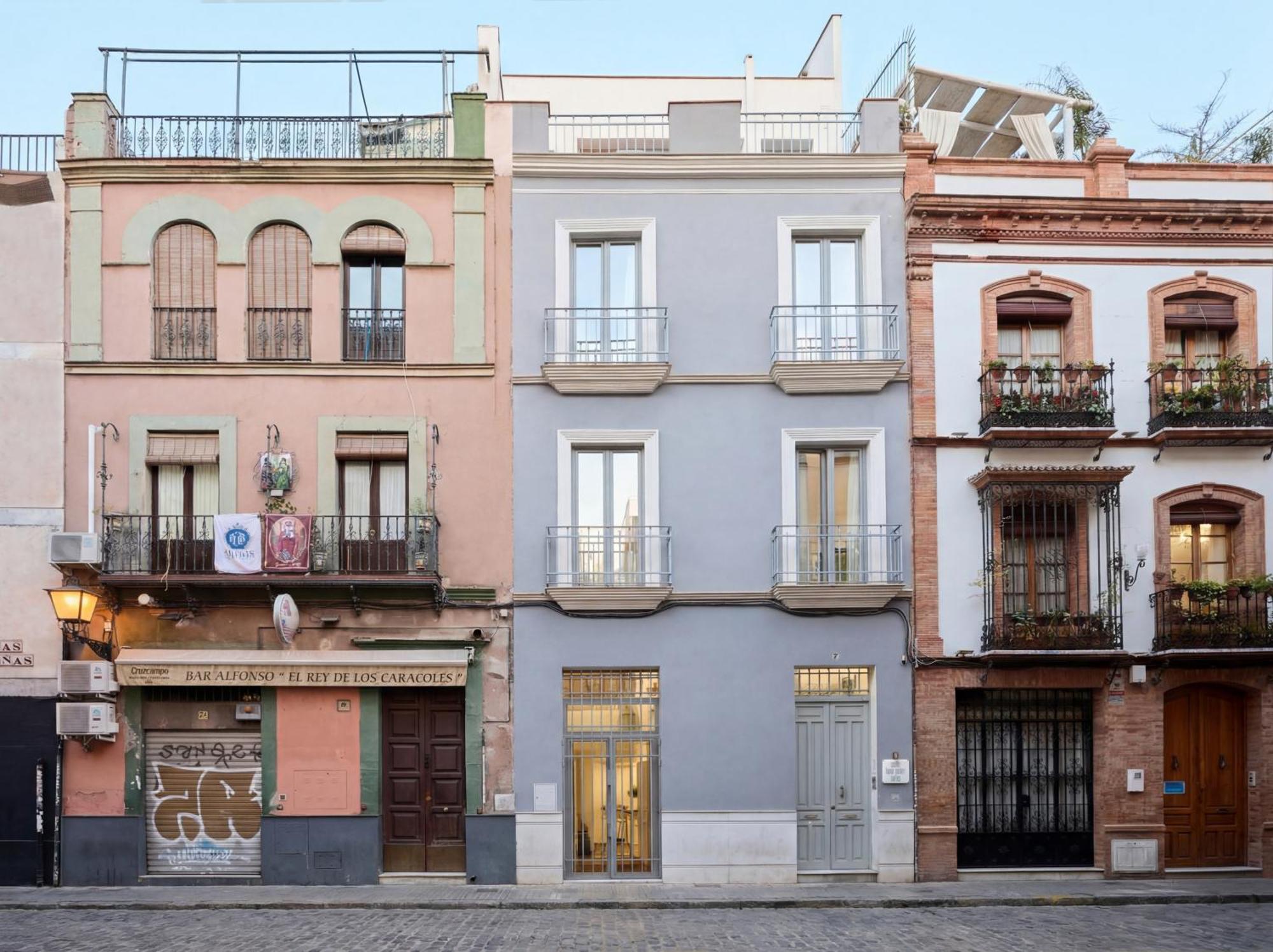 Sevilla Home Center Suites, Seville